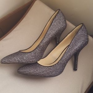 Nine West sparkly 3in high heel pumps size 7M